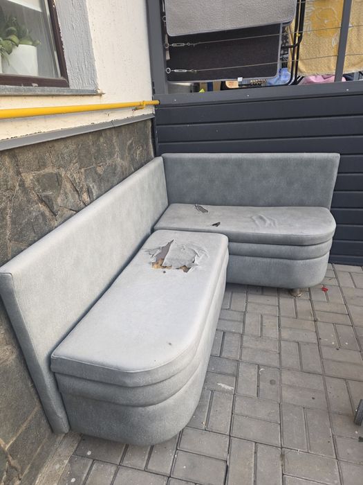 Уголок в сад отдам в хорошие руки бесплатно