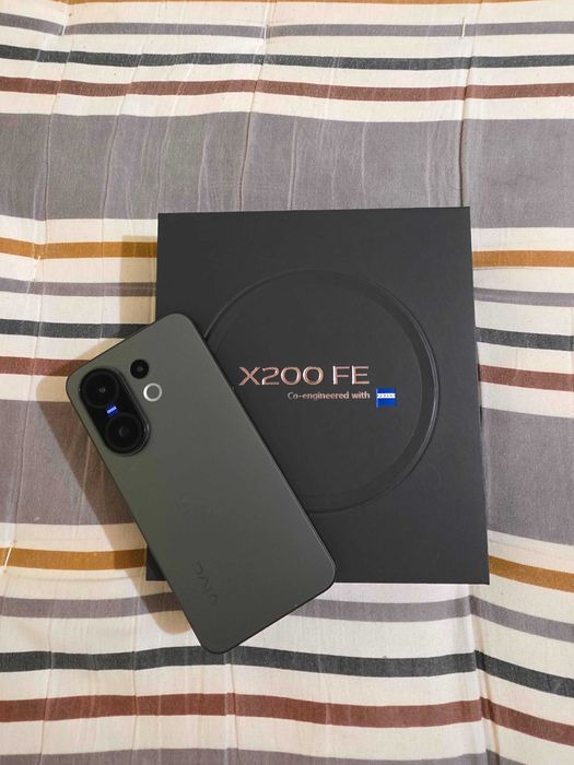 Продается VIVO X200 FE