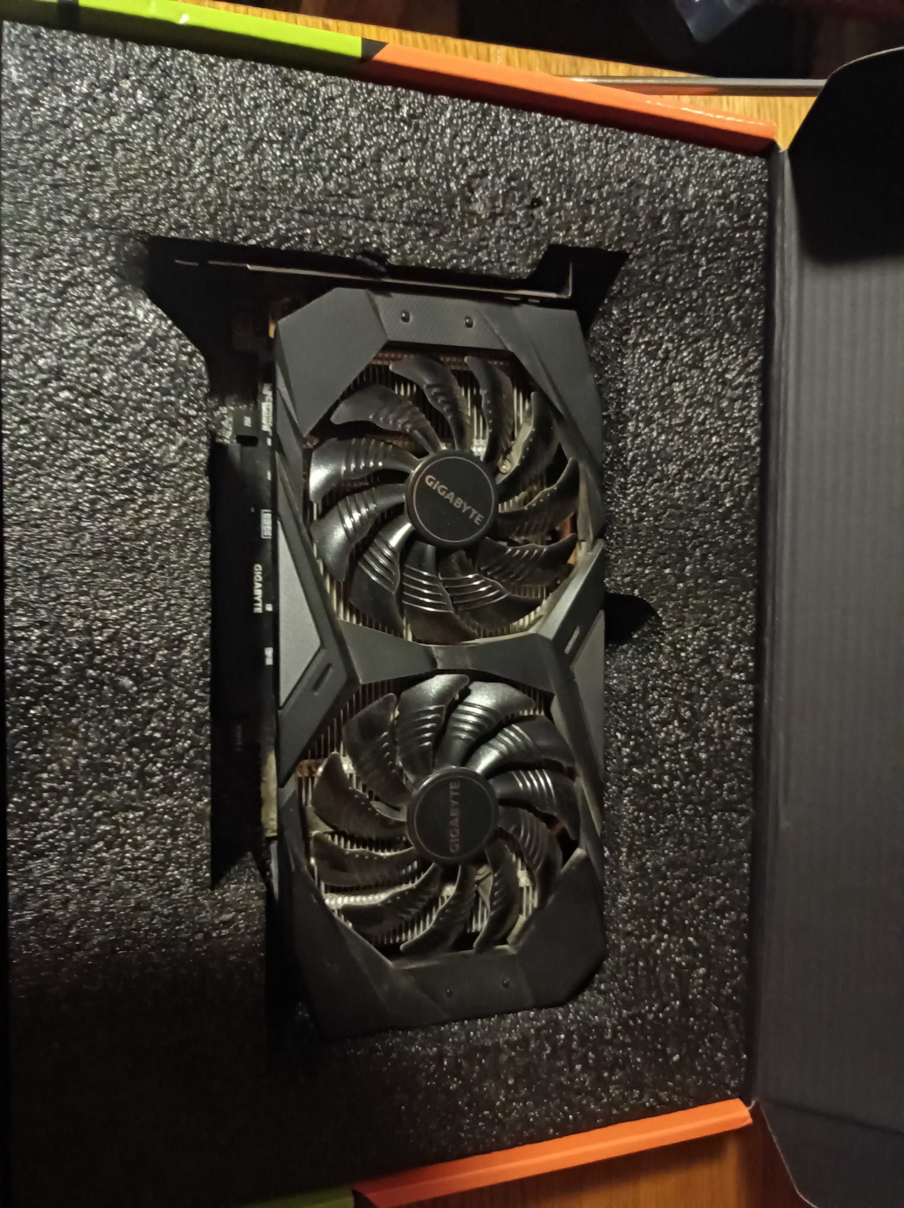 Видеокарта Gigabite RTX 2060