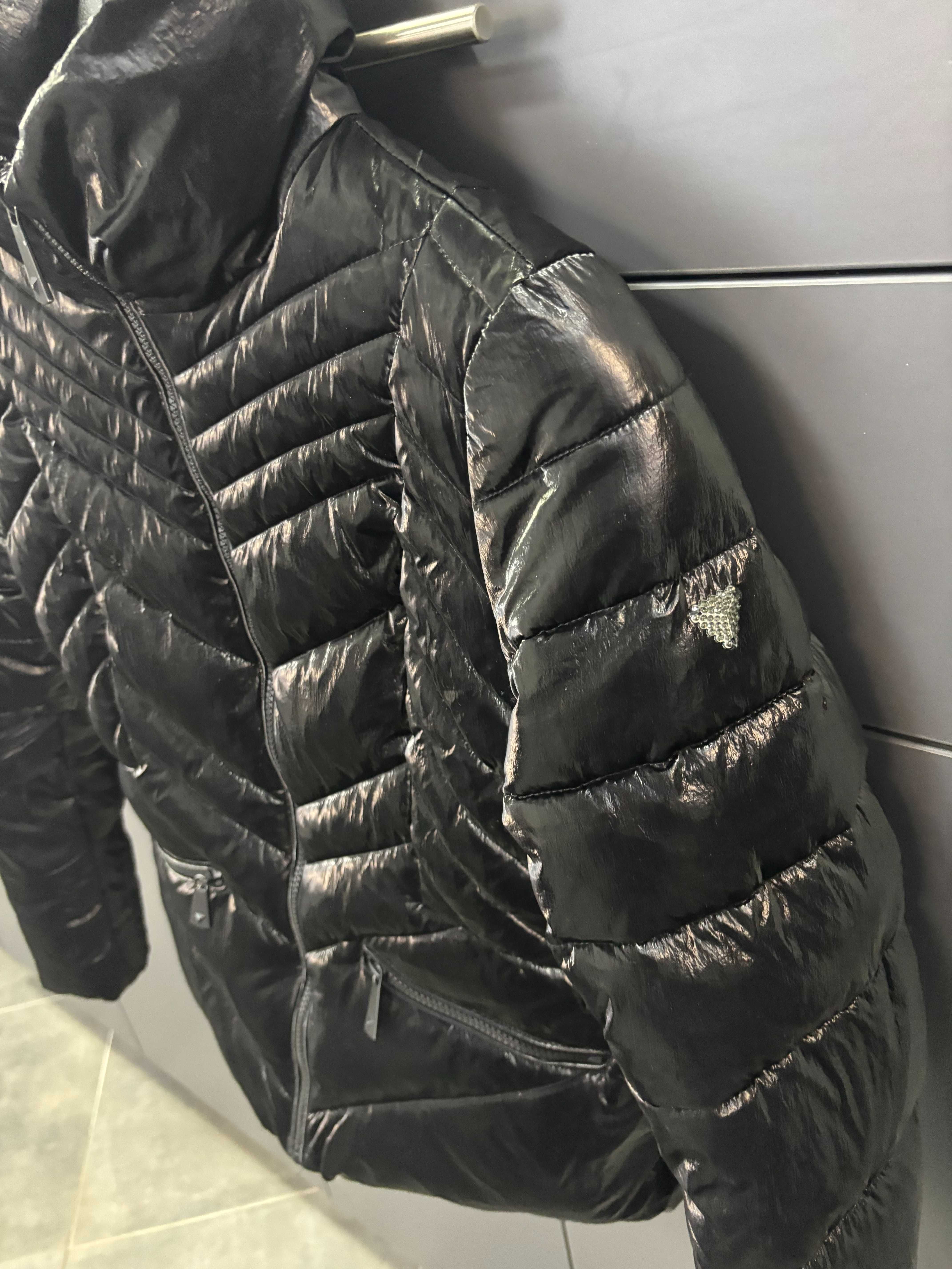 Дамско пухено яке Guess