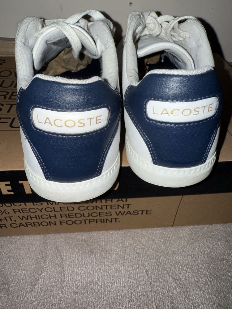 Бели кецове Lacoste 43 номер