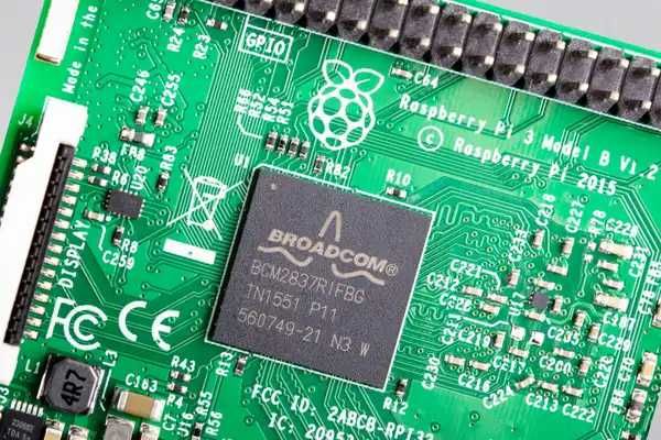 Одноплатный компьютер Raspberry Pi 3 Model B