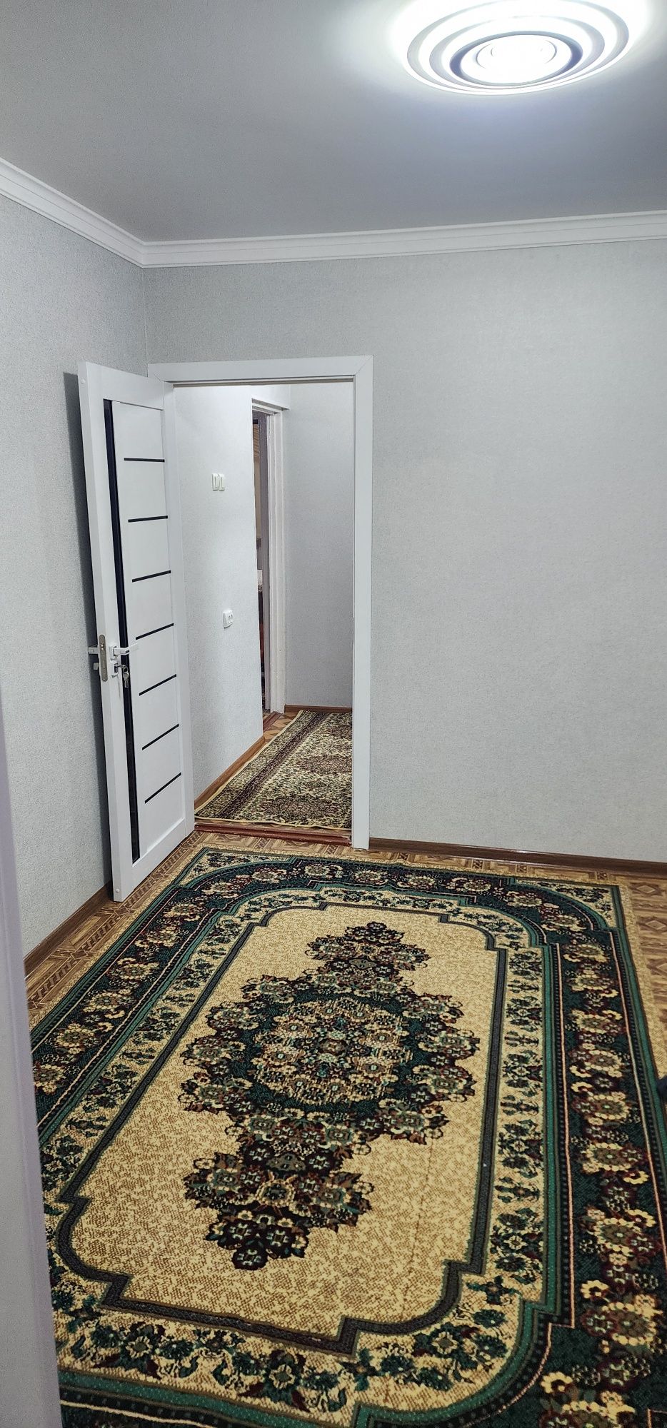 Квартира 2 комнатная на 2 этаже  5 этажный дом