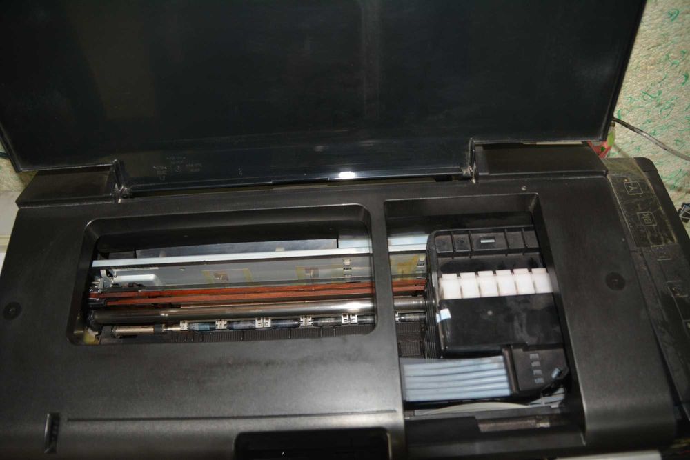 Epson L800 sotiladi