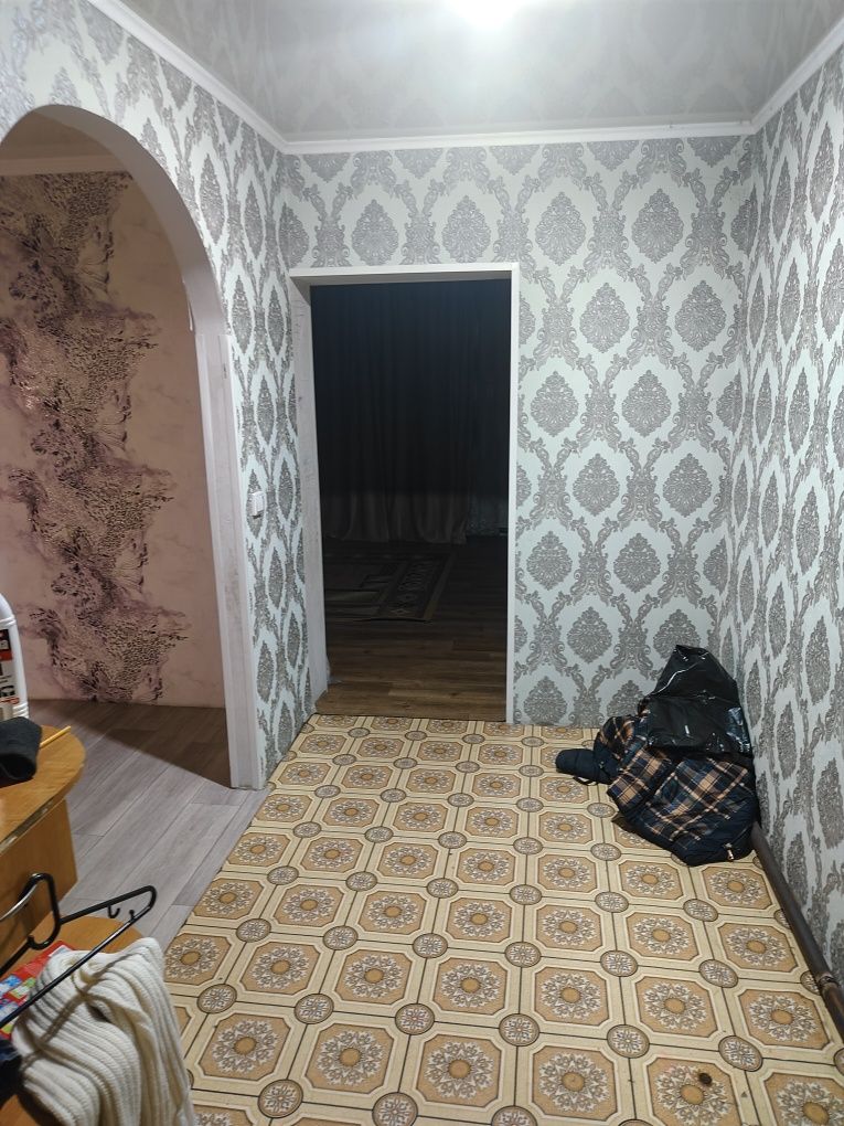 Продам дом находится в городе 1дачи по Кутузова..120кв  6сот звоните