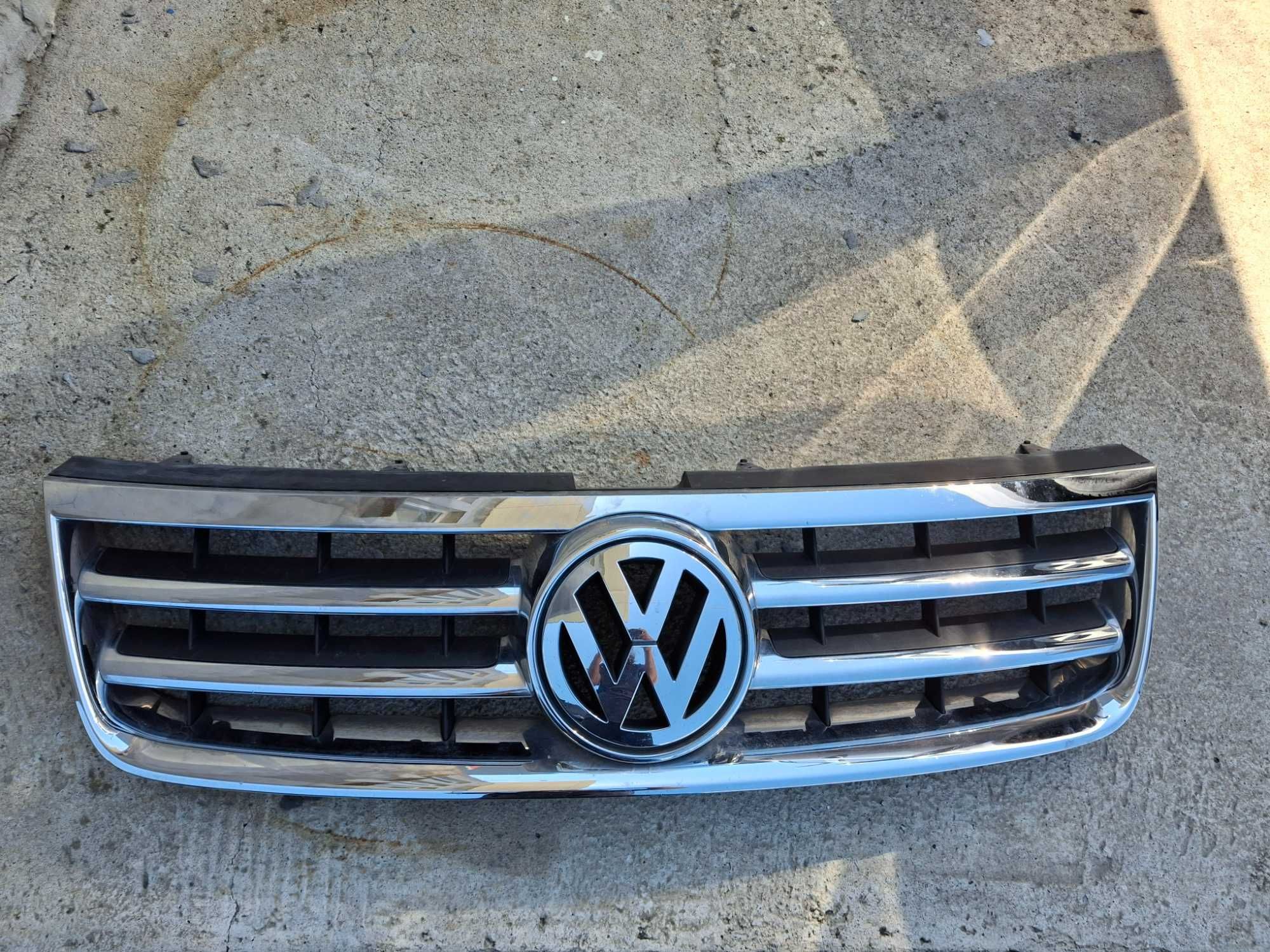Декоративна решетка с емблема 7L6 853 651 A  за VW TOUAREG
