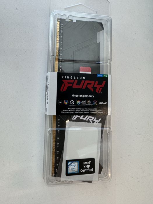 Оперативная память Kingston Fury RGB DDR4 16Gb
