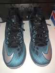 Adidasi nike air max infuriate