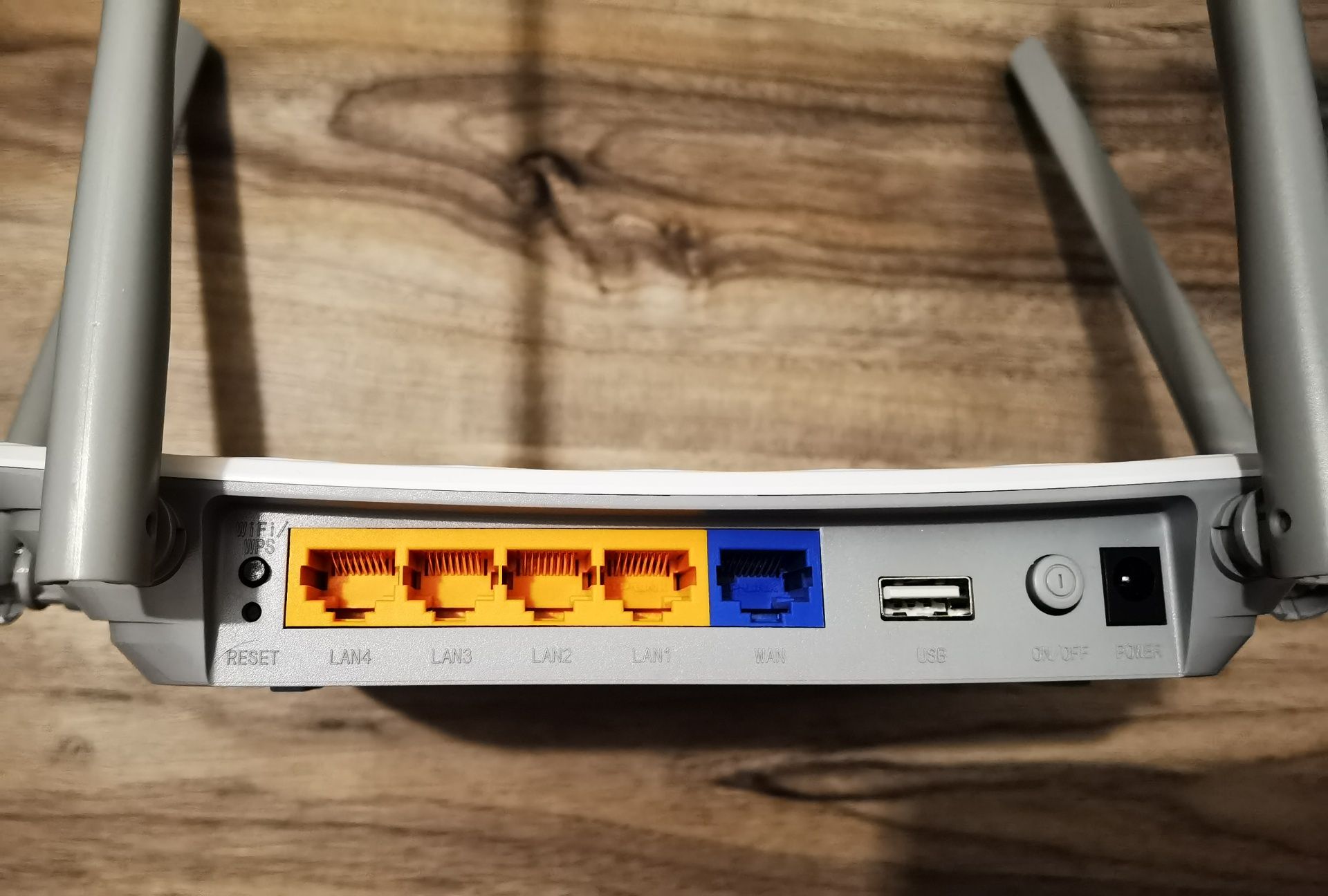 Router Archer C5 V4 AC1200 Dual Band Gigabit Port USB