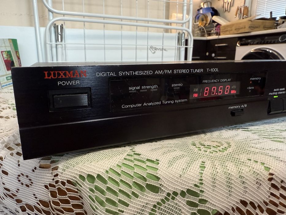 Luxman T-100l FM Тунер