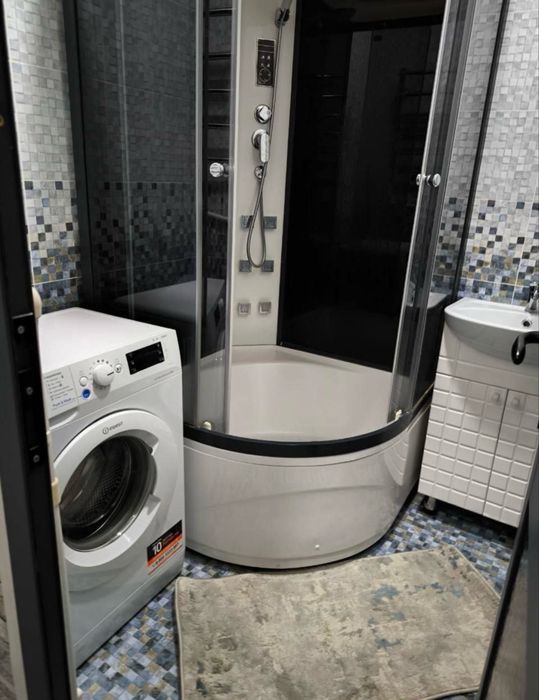 Продается квартира Ялангач, ТЦ Чимган 1/4/4