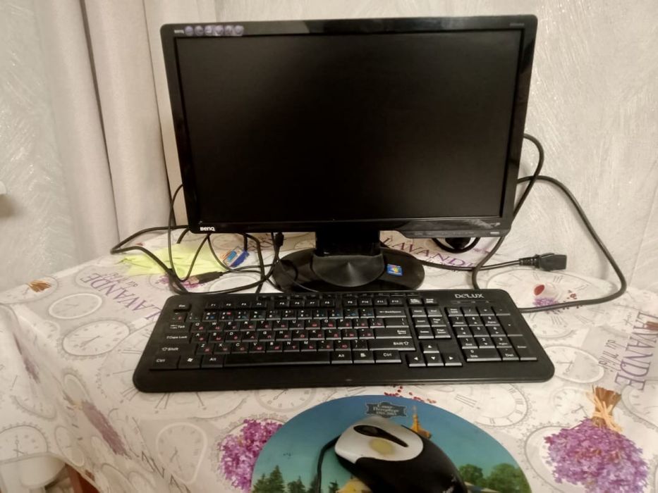 продам новый монитор и клаву