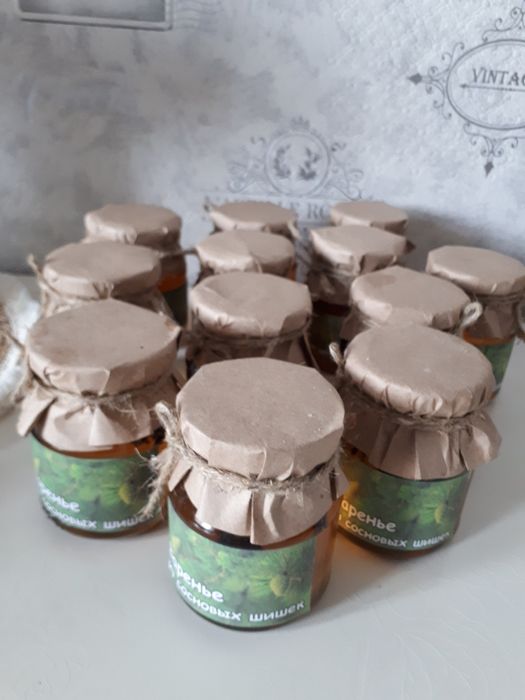 Тойбастар  мед/ варенье на шишках