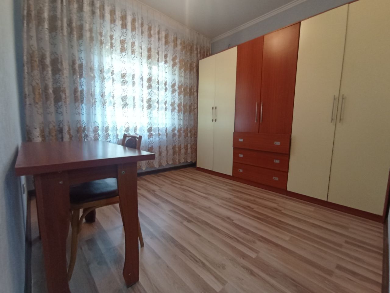 Мебель шкафы, шифонер