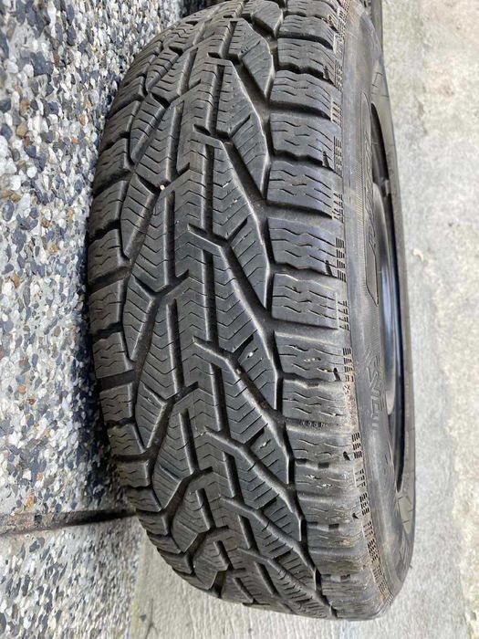 195 65 15 4 броя гуми Riken 9.5мм грайфер с джанти  5x100