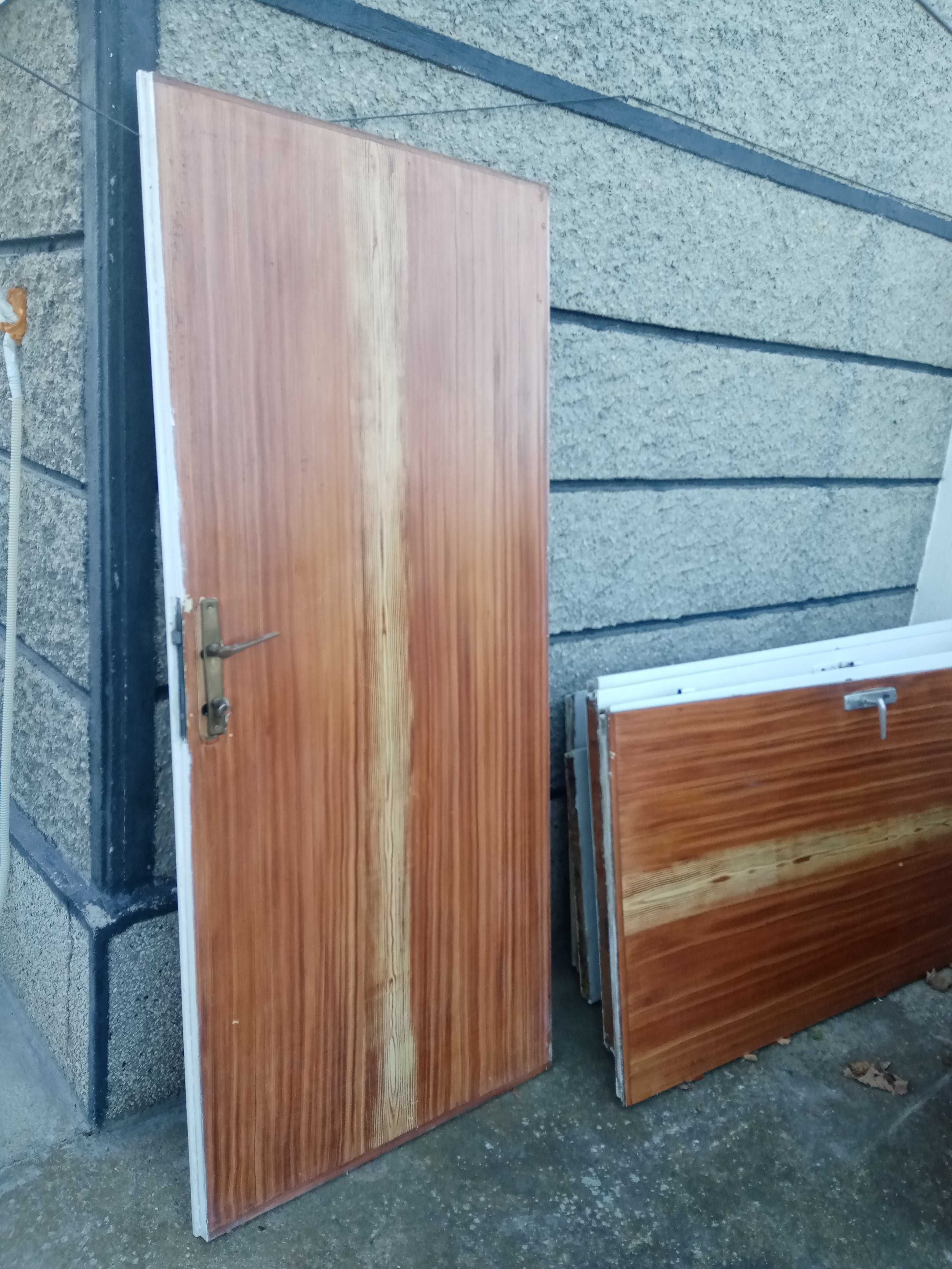 Дървени врати без каси