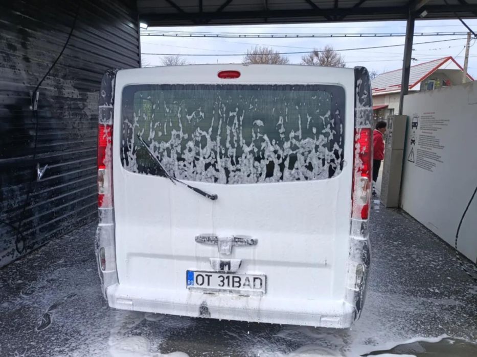 Vand Opel Vivaro Autoutilitară