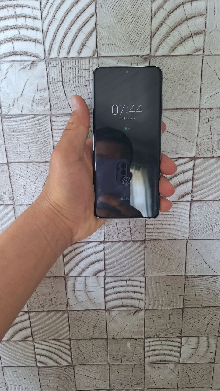 Samsung S20 5G .