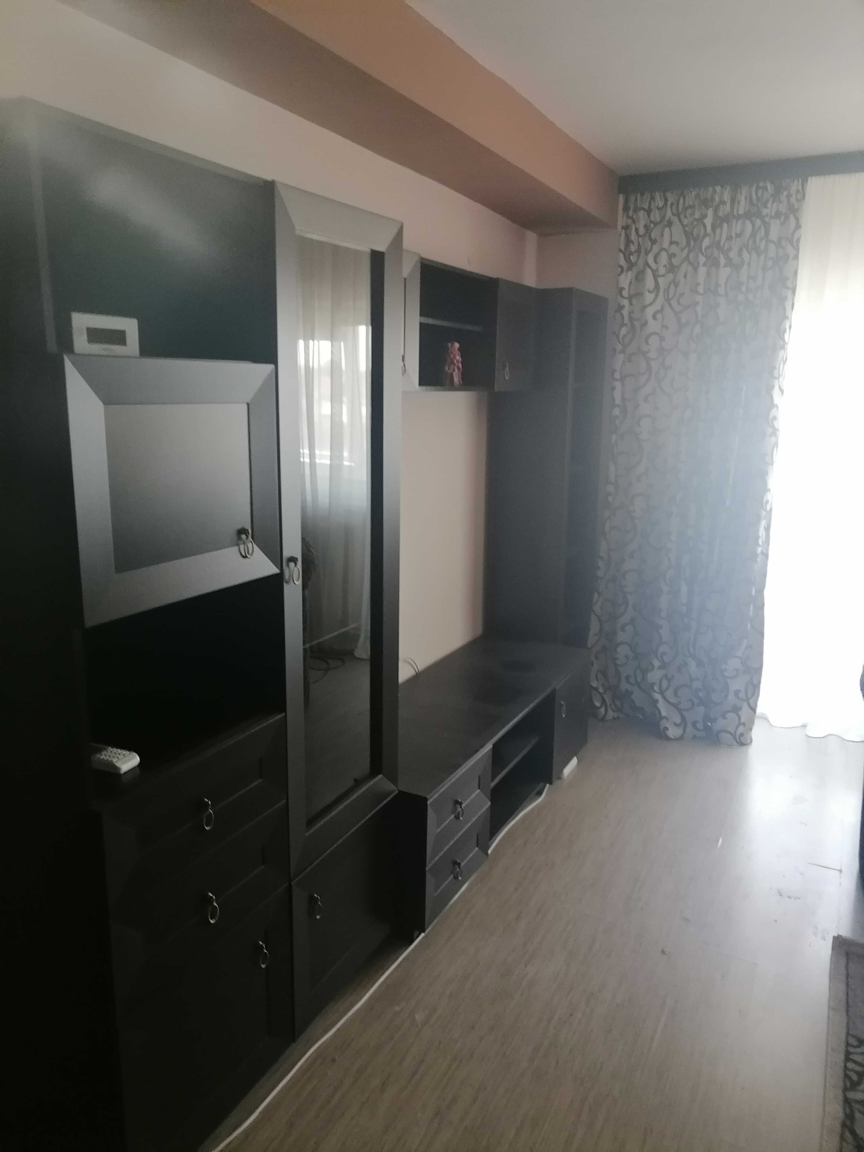 Vand apartament 3 camere micro 2