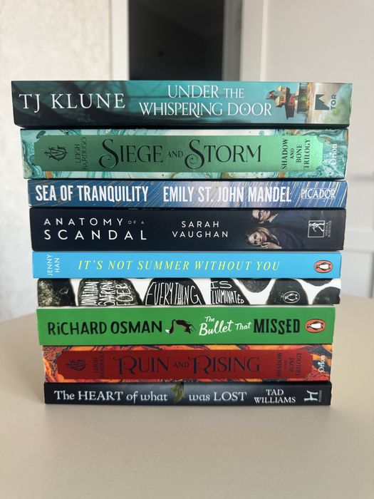 Шикарные книги на английском языке в идеальном состоянии - по 3000 тг