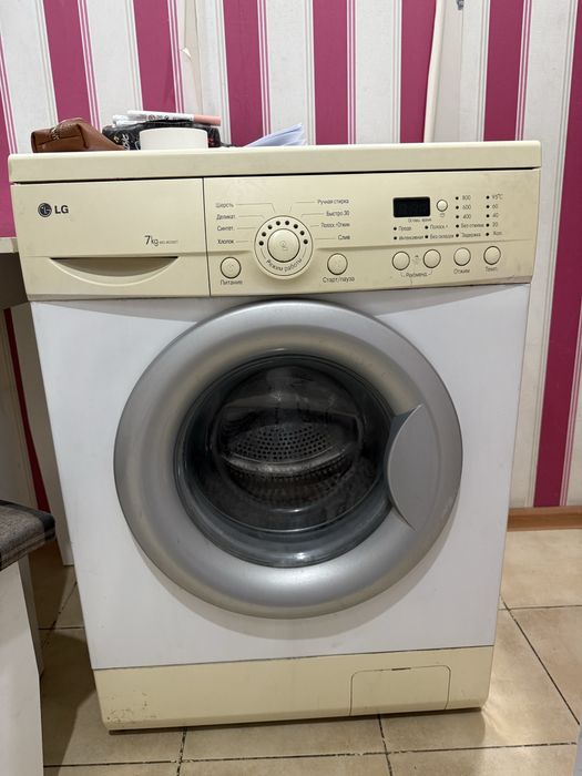 LG 7kg WD80260T старая модель, при этом рабочая
