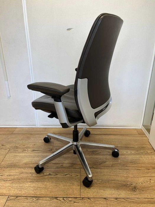Refurbished Steelcase Amia Leather