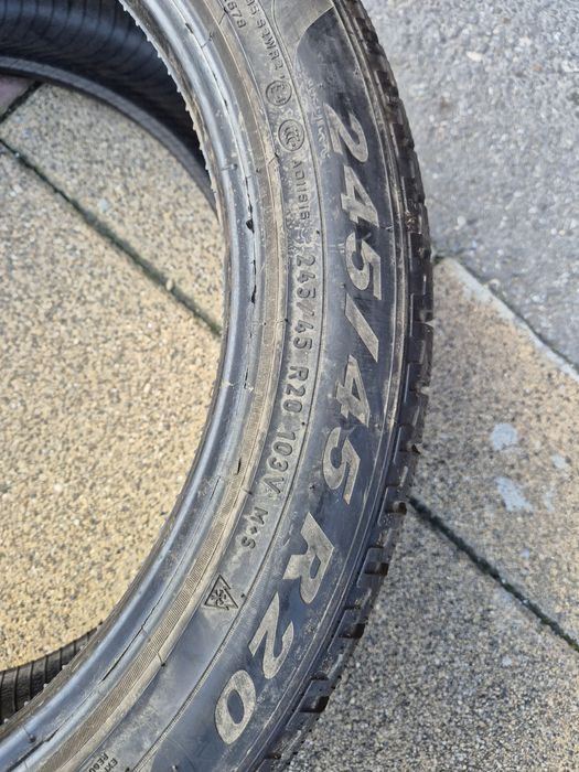 Vând cauciucuri 245/45/20 M+S set complet//Pirelli//imp Germania