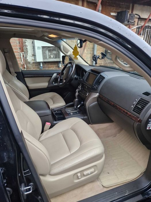 Toyota land cruiser 4.5 v8