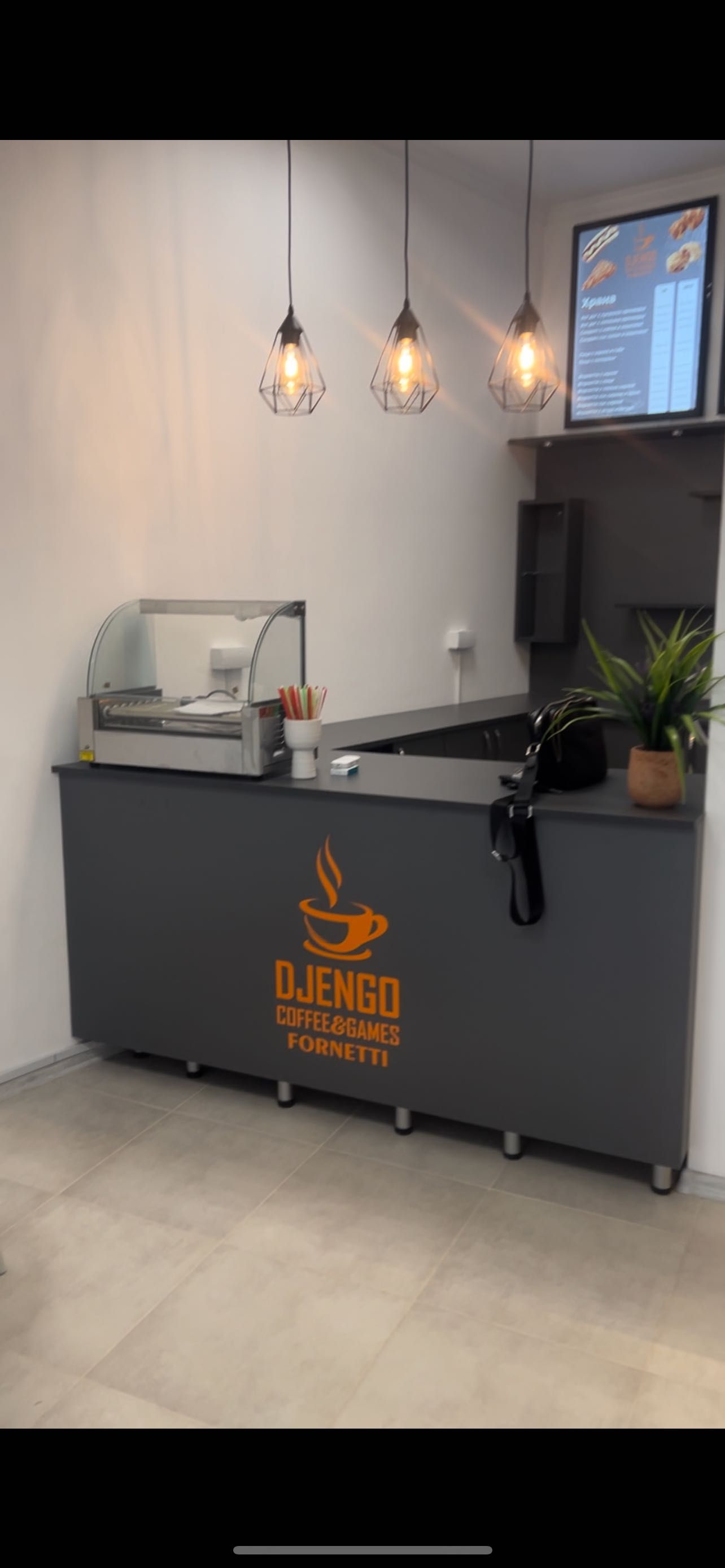 Продавам кухня изработена от MDF