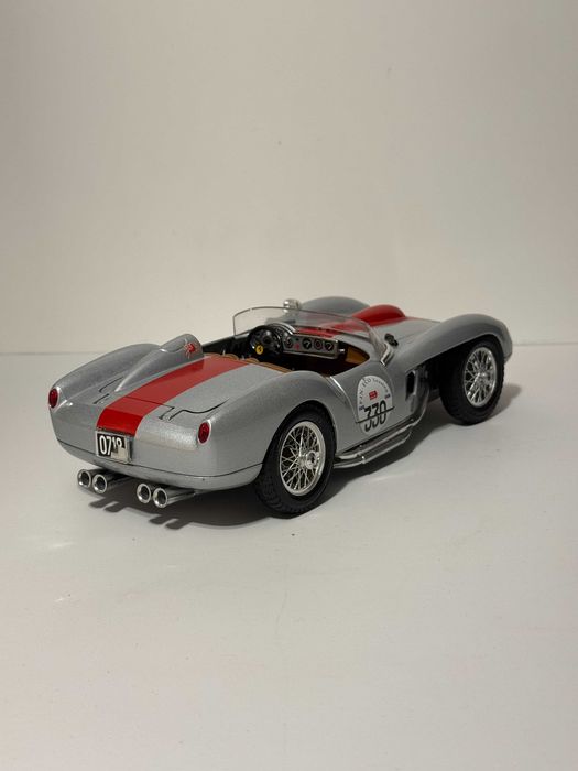Ferrari 250 Testa Rossa (1957) Bburago 1/18