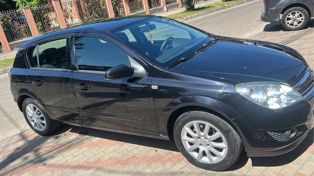 Vand Opel astra H , strare f buna