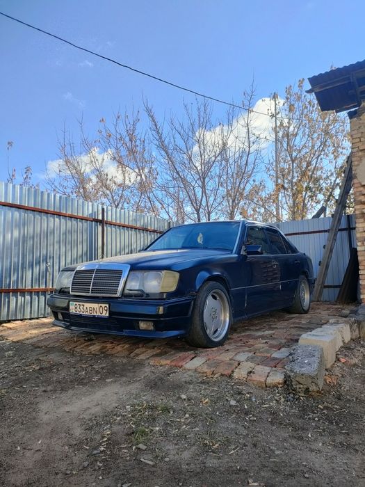 Mercedes W124 E220