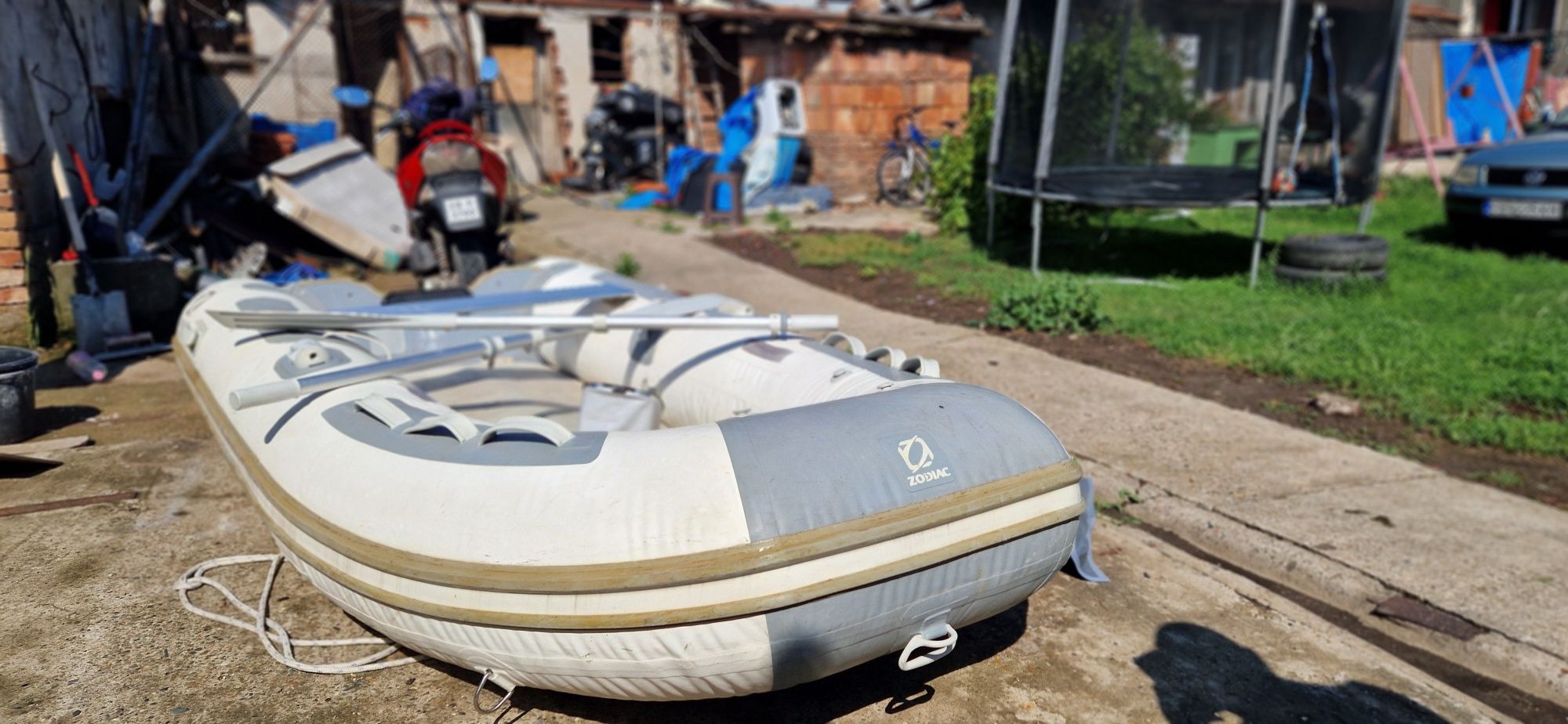 Лодка ZODIAC 3.00m Топ състояние !!!