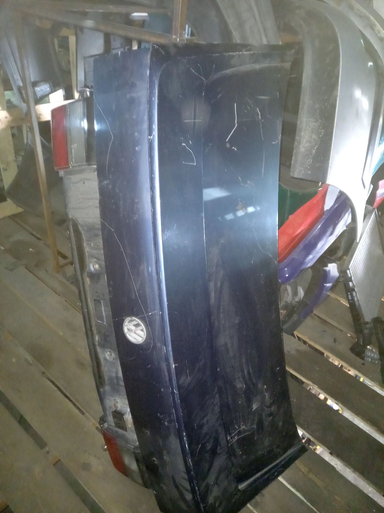 Крышка багажника на Фольксваген Пассат В3 сидан
