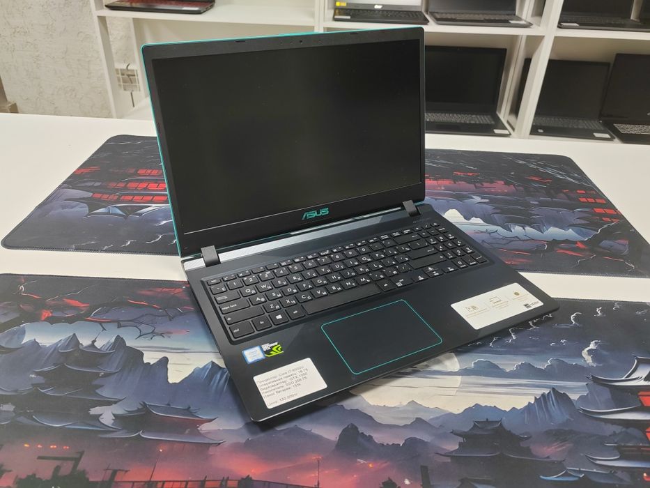 Ноутбук Asus Core i7-8550U/ 16гб/ ССД 256/ GTX 1050