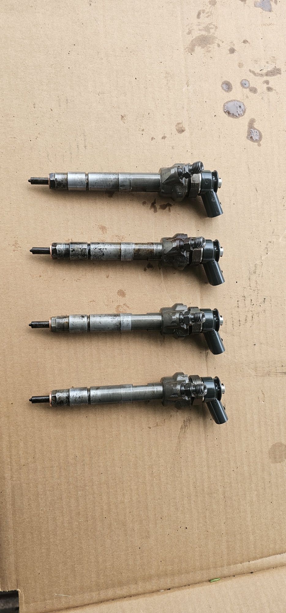 Injectoare bmw seria 3 e90 lci 2.0d 143cp ..289