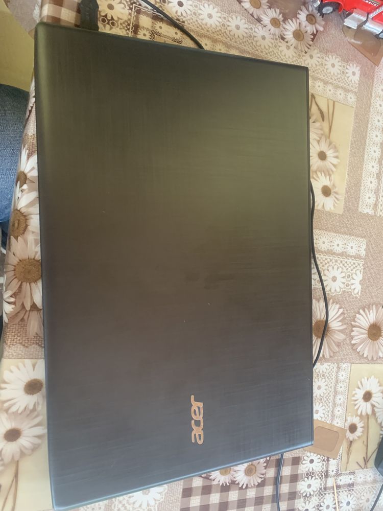 Vând Laptop Acer Aspire E15