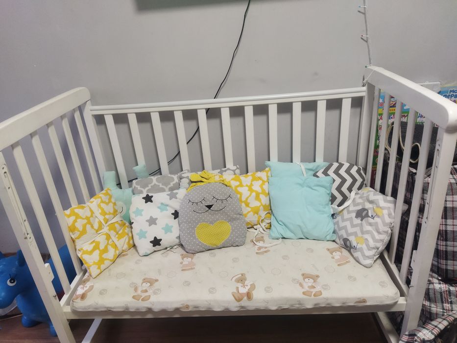 Продам детскую кроватку