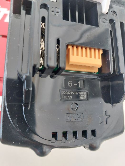 Acumulator compatibili cu  makita  de 6 Ah, 18 V în ambalaj de cart