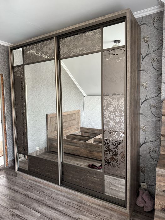 Продаю спальный гарнитур в отличном состоянии