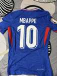 Tricou Mbappe franta