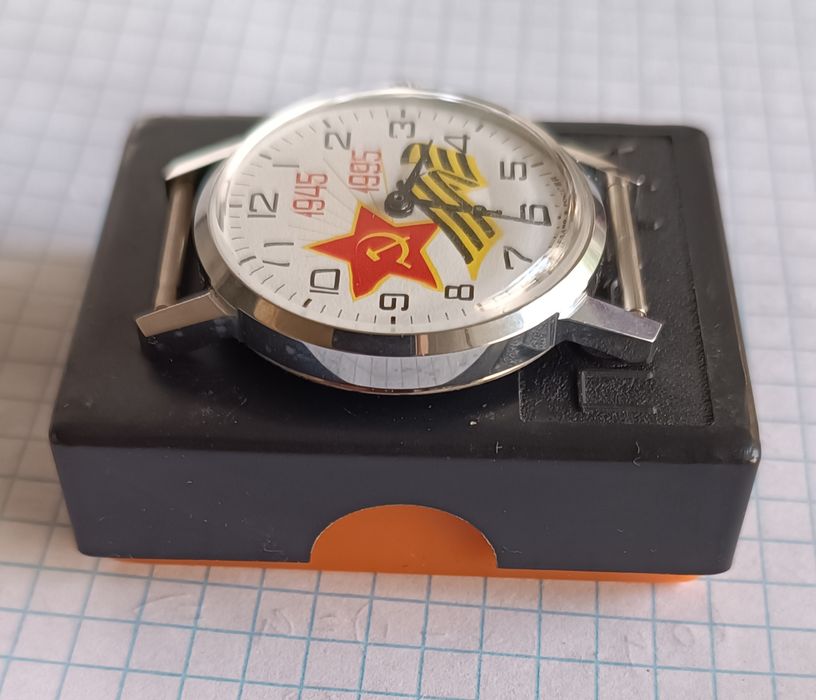 Часы наручные Победа юбилейные ,редкость