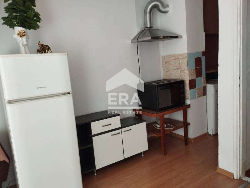 Дава се под наем Двустаен апартамент в Варна, Генералите - 55 кв.м за 331.5 € - Снимка #2