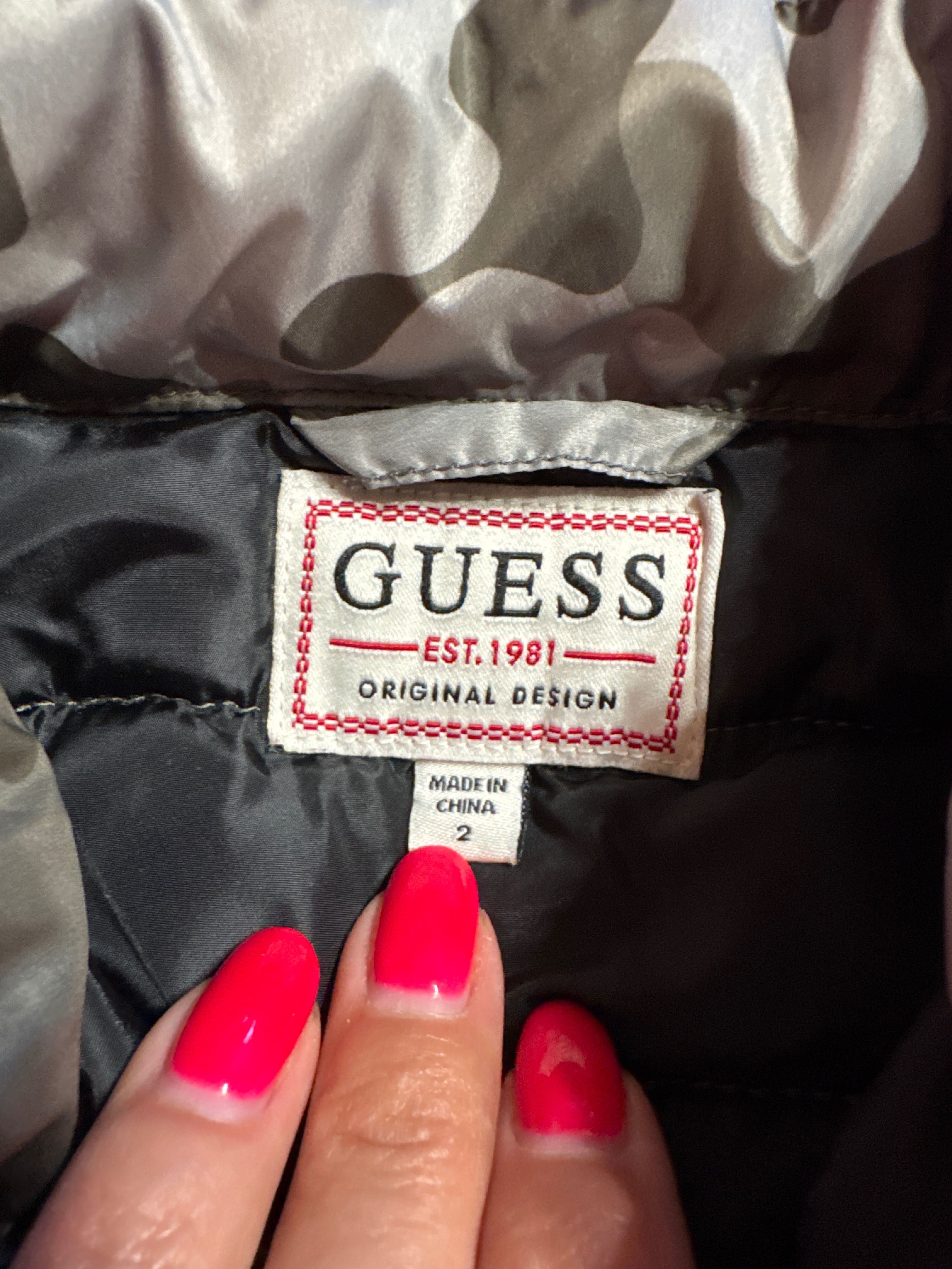 Guess- детско елече 2 г