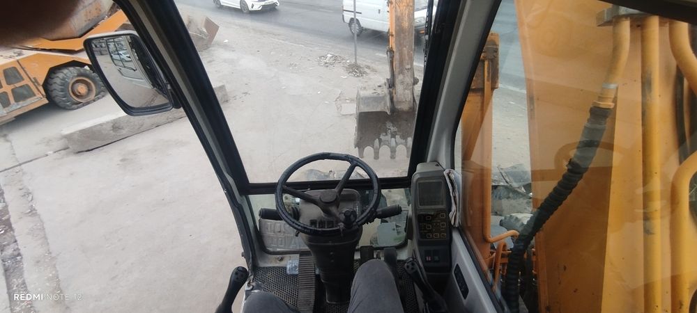 Ekskavator HYUNDAI 140