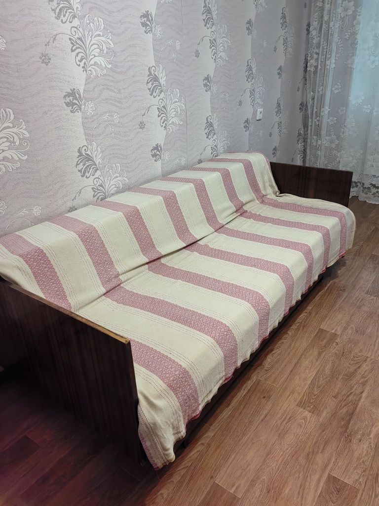 Диван б/у винтаж