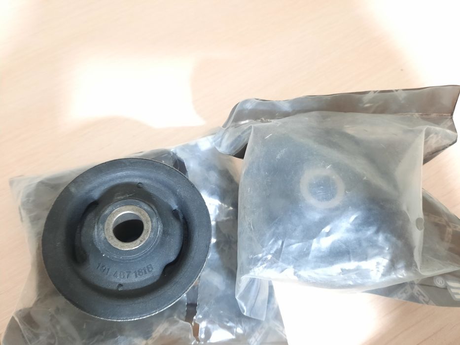 Сайлентблоки рычага пассат б3