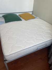 Двухспальная кровать с новым ортапедическим матрасом