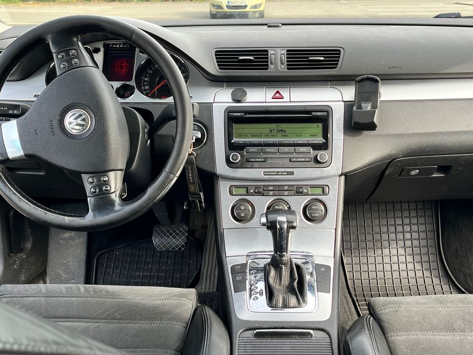 Vând Passat combi B6
