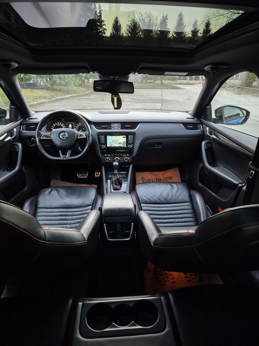 *Skoda octavia VRS
*an fab 2016
*Motor 2.0 tdi cp. 184